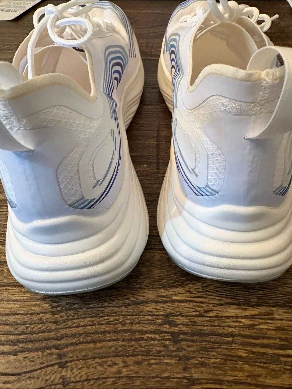 APL Streamline Running Shoes Mens 11 White Blue New Striped Athletic Sneakers